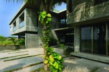 A Country House: A Holiday Destination for an Extended Family | FORM.3 architects