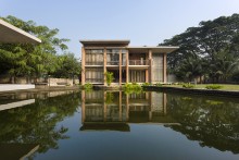 Zulrin: A Weekend Retreat Fused in a Bucolic Landscape